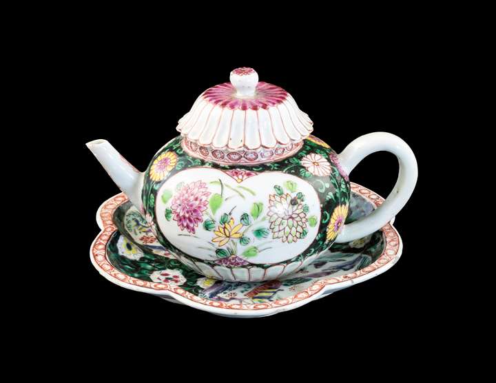 GG: Chinese export porcelain famille rose teapot, cover and stand